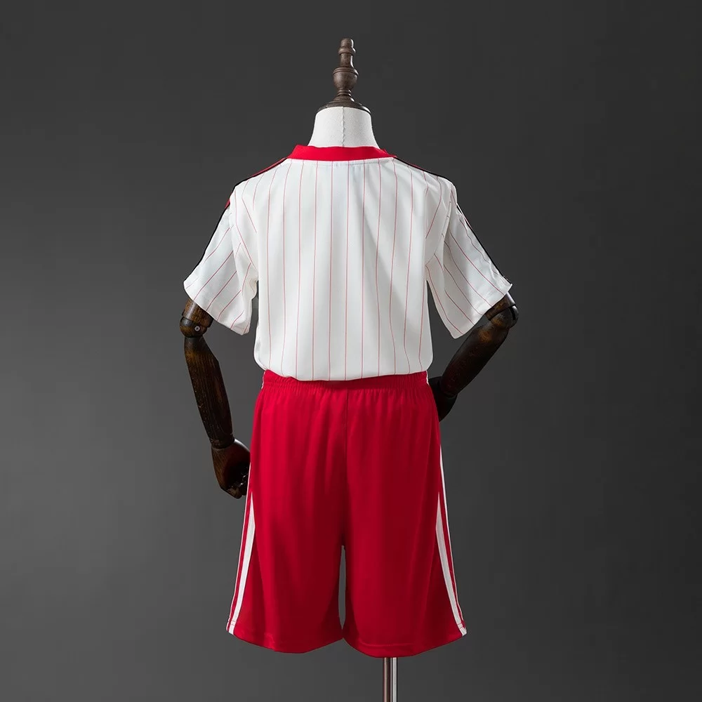 Benfica Retro Barn Drakt Draktsett med Shorts - Image 3