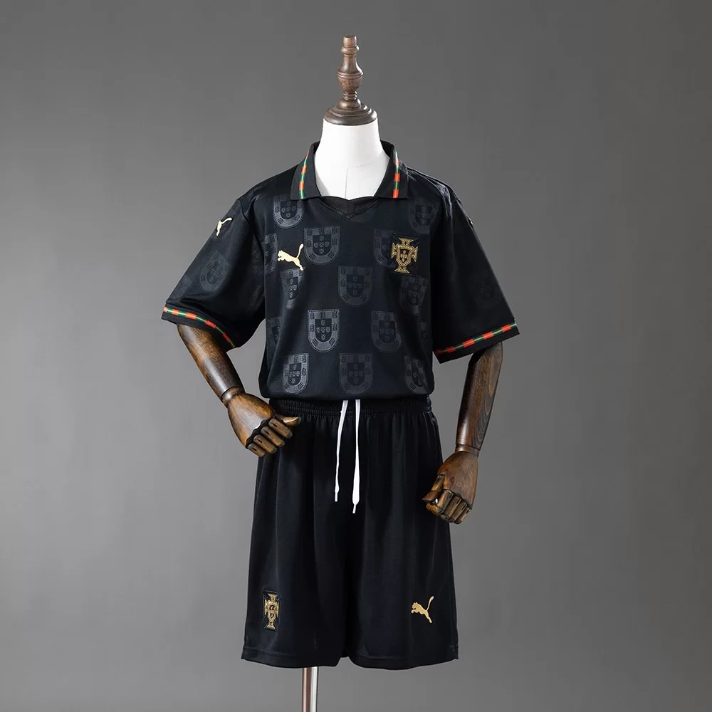 Portugal 2025 Special Edition Draktsett Barn Sor/Gull